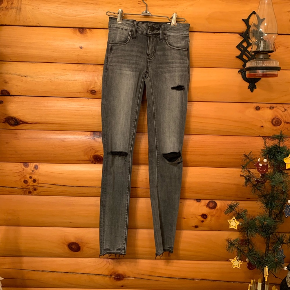 American Eagle destroyed  size 2